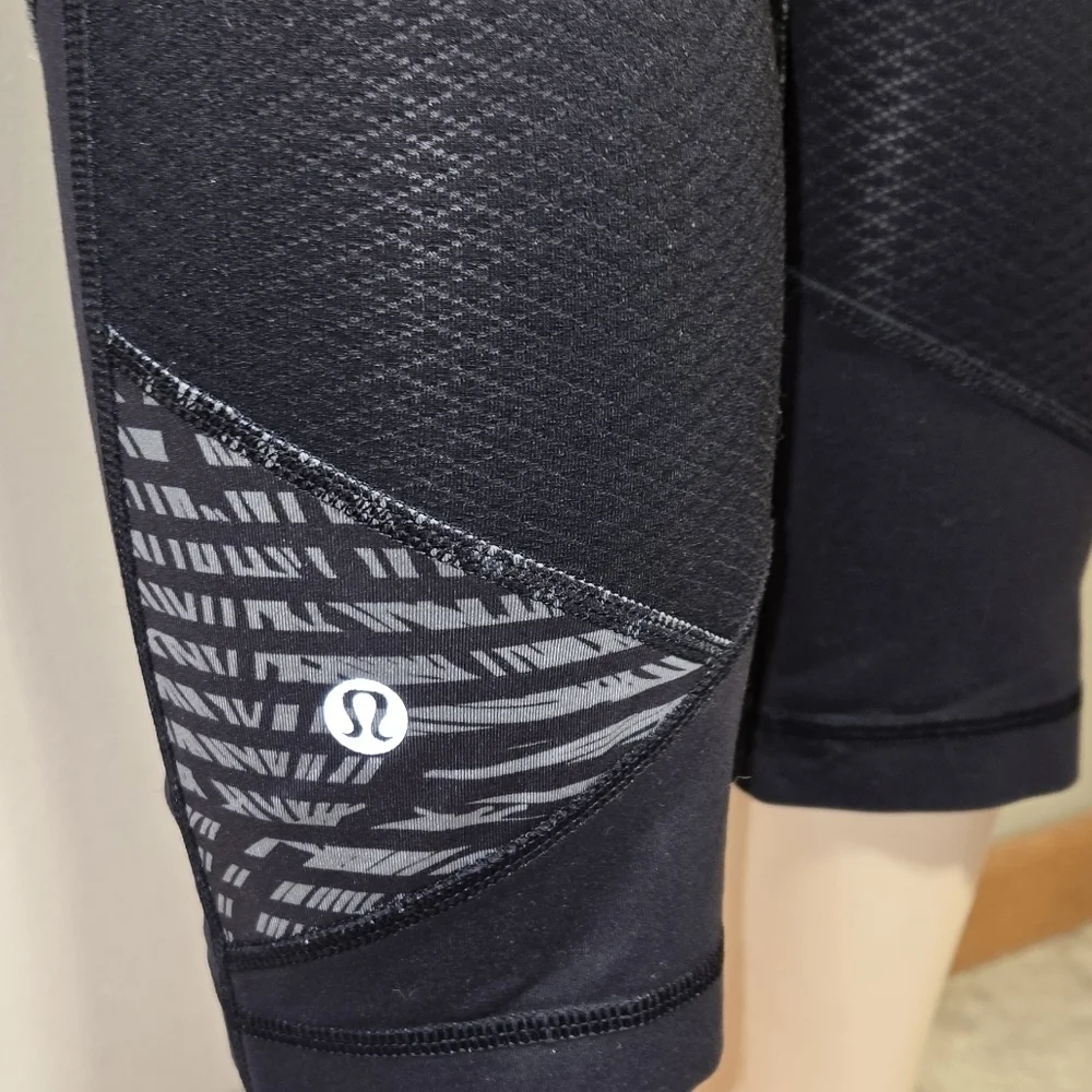 LULULEMON ATHLETICA Pace Rival Crop 'Full On Luxtreme' Size 10